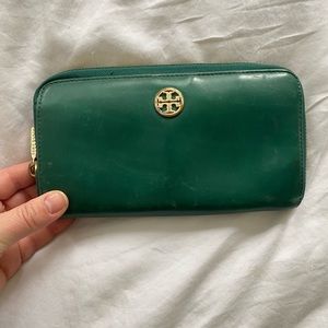Tory Burch Emerald Green Zip Wallet